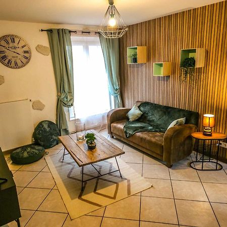 Maison De Ville Avec Jardin Privatif نيفي المظهر الخارجي الصورة