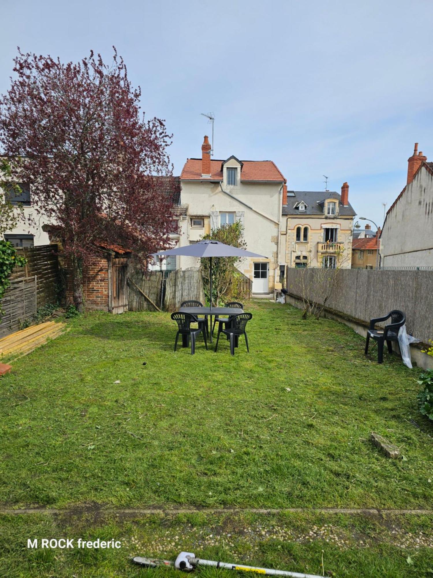 Maison De Ville Avec Jardin Privatif نيفي المظهر الخارجي الصورة