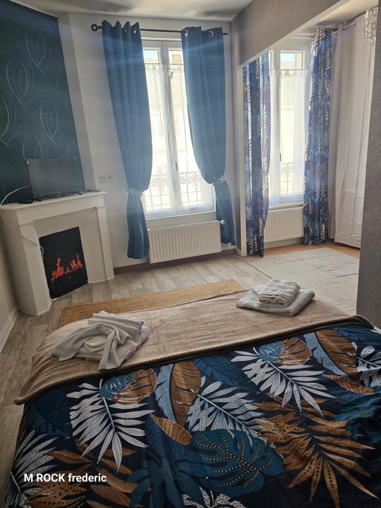 Maison De Ville Avec Jardin Privatif نيفي المظهر الخارجي الصورة